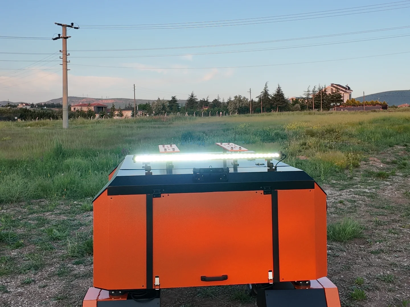 Integrated LED bar for low-light operation