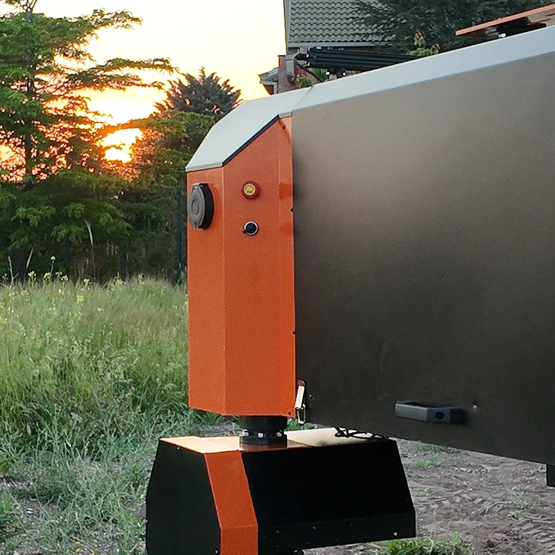 Corner sensor mast